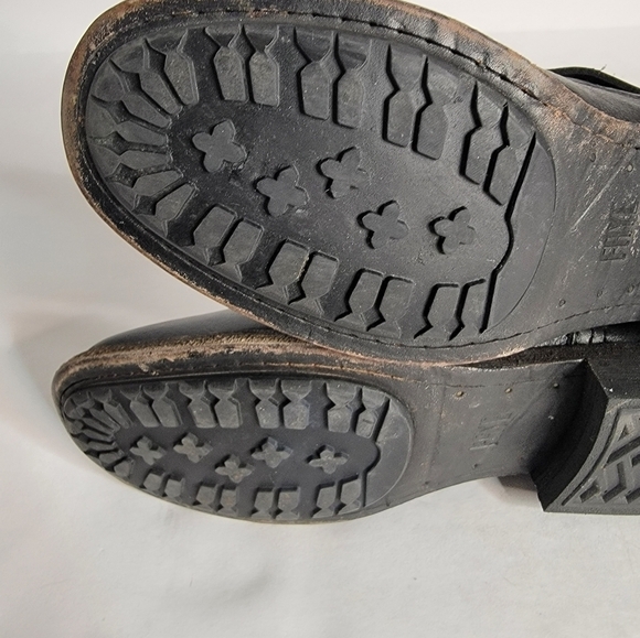 Frye Boots 6.5 Tyler Engineer Leather Booties Black Goth Punk Buckles Moto - Picture 8 of 10